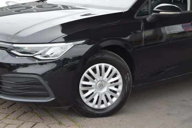 Volkswagen Golf (2020) thumbnail 2