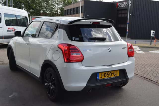 Suzuki Swift (2020) thumbnail 3