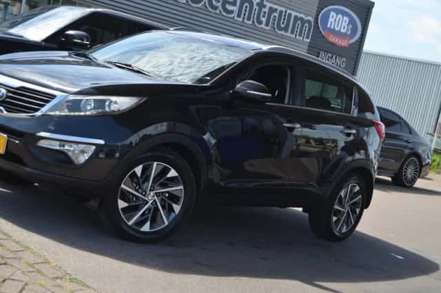 Kia Sportage (2012) thumbnail 3