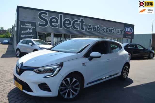 Renault Clio (2021) thumbnail 1