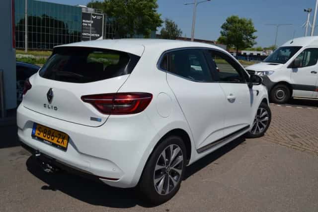 Renault Clio (2021) thumbnail 4