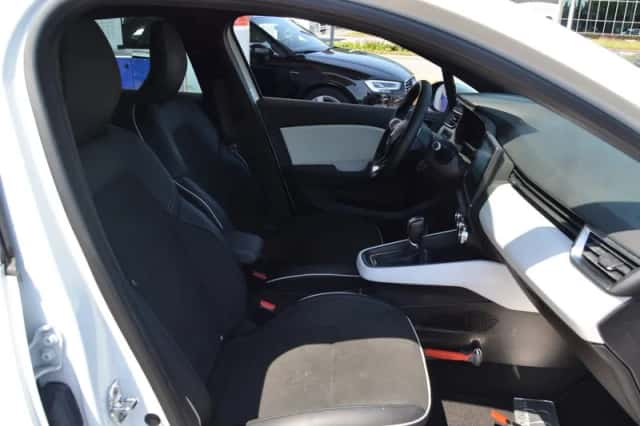 Renault Clio (2021) thumbnail 6