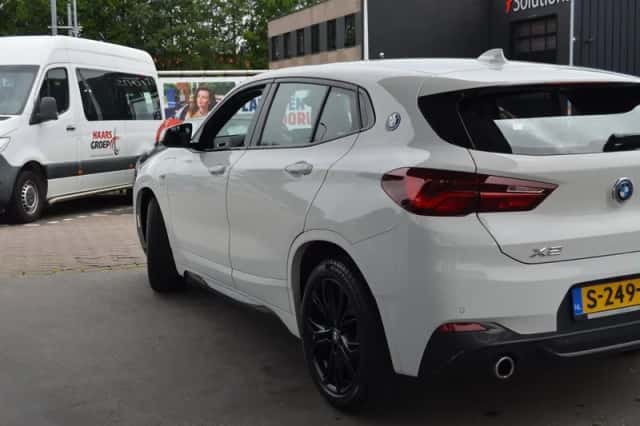 BMW X2 (2022) thumbnail 6