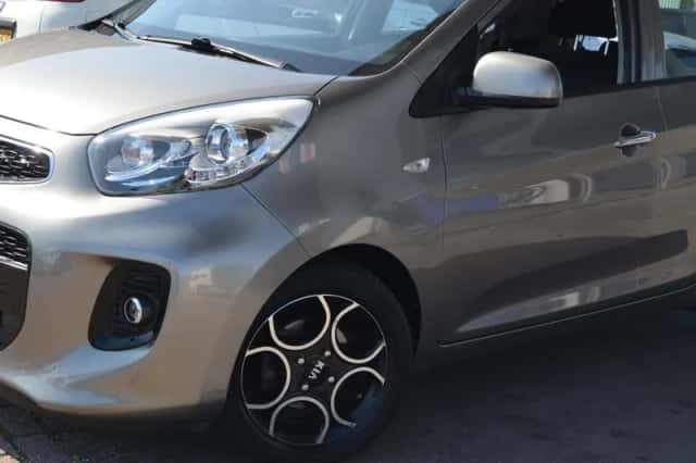 Kia Picanto (2016) thumbnail 2