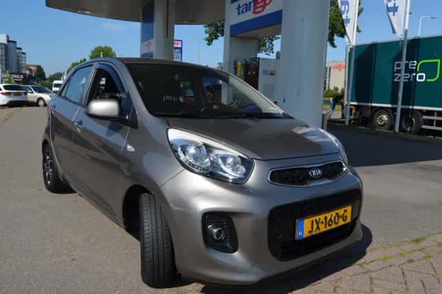 Kia Picanto (2016) thumbnail 5