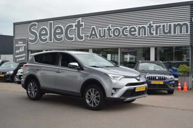 Toyota RAV4 (2018) thumbnail 6