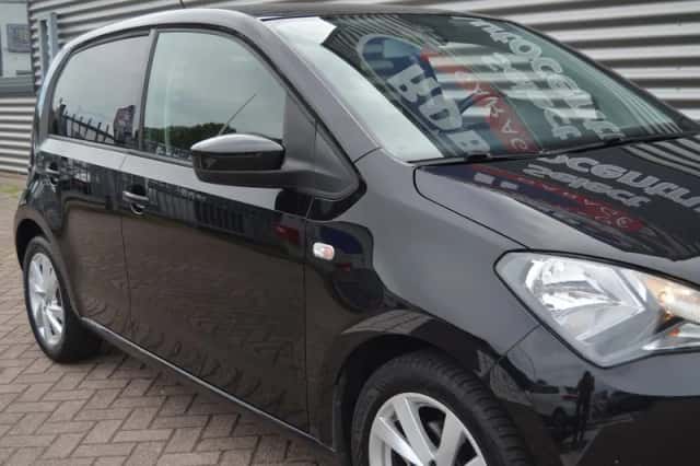SEAT Mii (2015) thumbnail 5