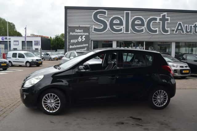 Hyundai i20 (2012) thumbnail 4