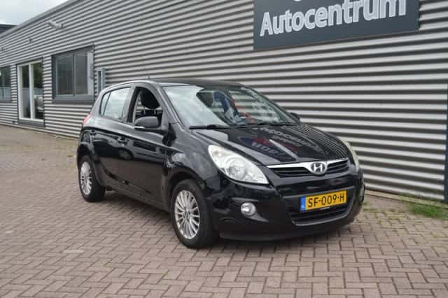 Hyundai i20 (2012) thumbnail 6