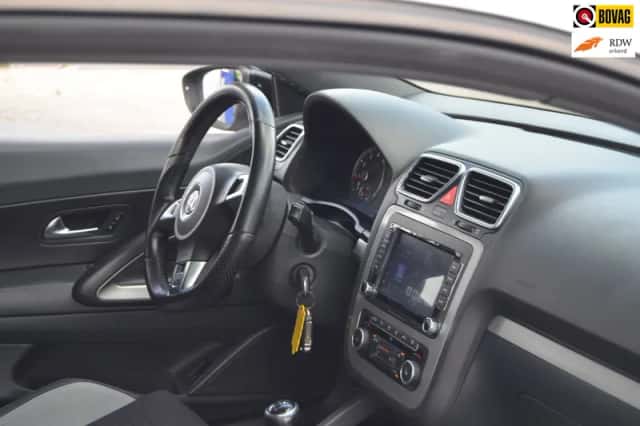 Volkswagen Scirocco (2018) thumbnail 1