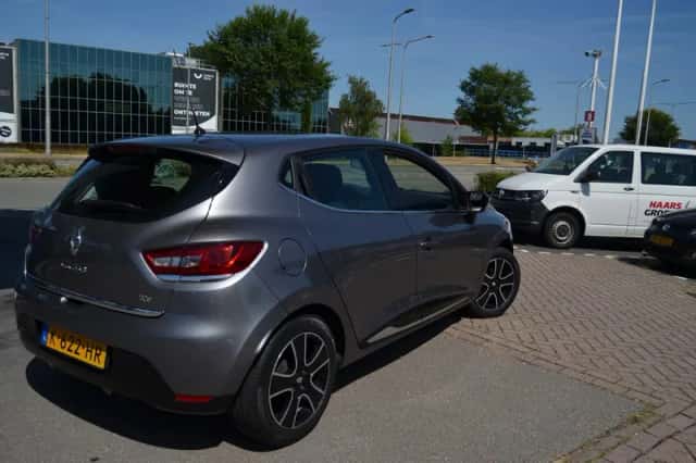 Renault Clio (2014) thumbnail 5