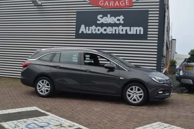 Opel Astra (2016) thumbnail 3