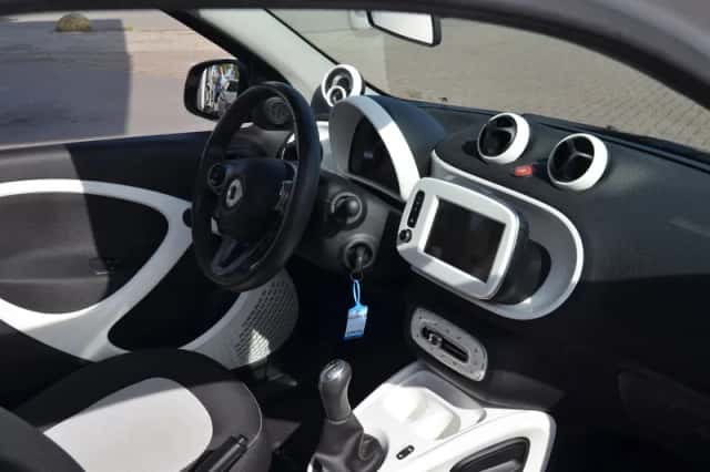Smart Forfour (2015) thumbnail 2