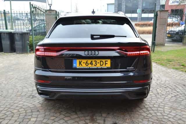 Audi Q8 (2018) thumbnail 4