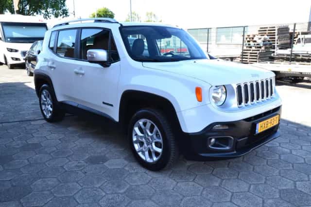 Jeep Renegade (2018) thumbnail 4