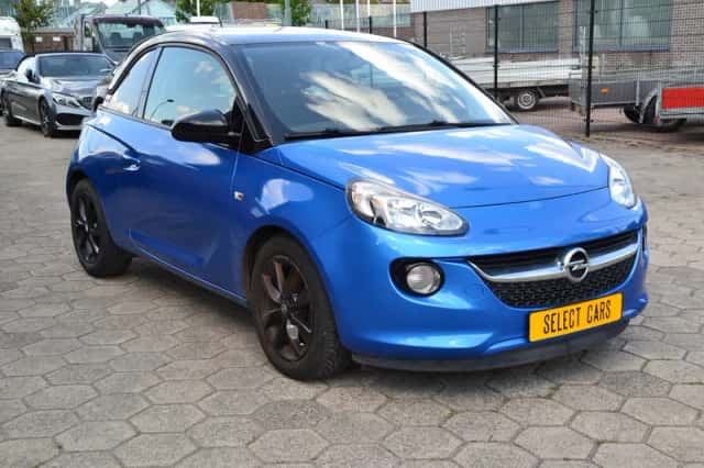 Opel Adam (2016) thumbnail 4