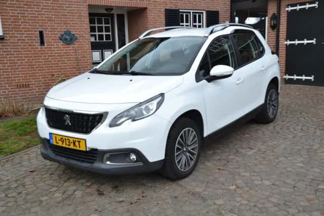 Peugeot 2008 (2017) thumbnail 1
