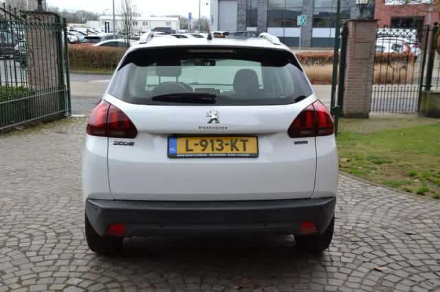 Peugeot 2008 (2017) thumbnail 4