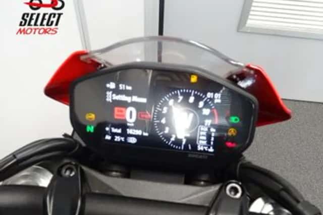 DUCATI MONSTER (2021) thumbnail 2