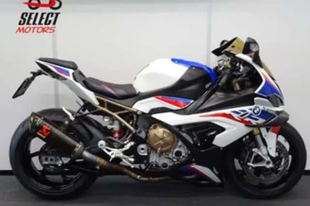 BMW S (2020) thumbnail 1
