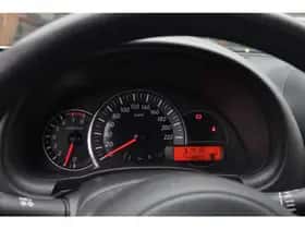 Nissan Micra (2015) thumbnail 9
