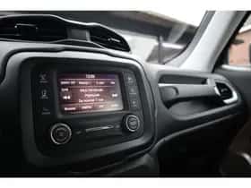 Jeep Renegade (2018) thumbnail 11