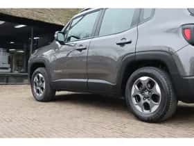 Jeep Renegade (2018) thumbnail 26