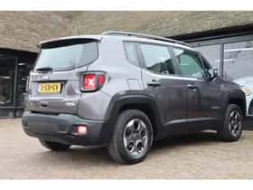 Jeep Renegade (2018) thumbnail 27