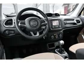 Jeep Renegade (2018) thumbnail 31