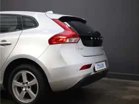 Volvo V40 (2017) thumbnail 2
