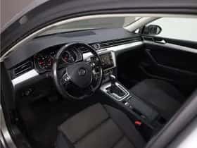 Volkswagen Passat (2019) thumbnail 5