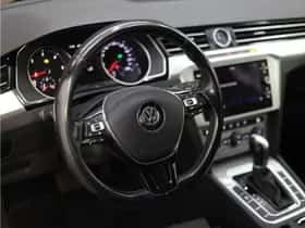 Volkswagen Passat (2019) thumbnail 9