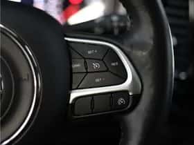Jeep Compass (2018) thumbnail 42