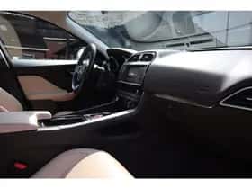 Jaguar F-Pace (2016) thumbnail 27