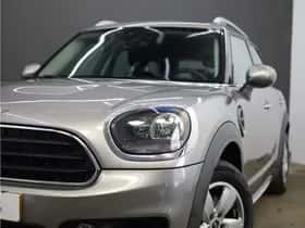 MINI Countryman (2018) thumbnail 3