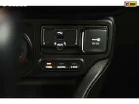 Jeep Renegade thumbnail 12
