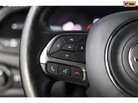 Jeep Renegade thumbnail 7