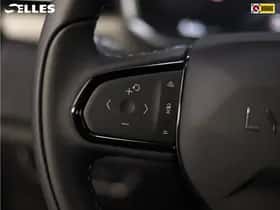 Lynk & Co 01 thumbnail 9