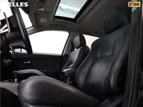 Mitsubishi Outlander (2012) thumbnail 5