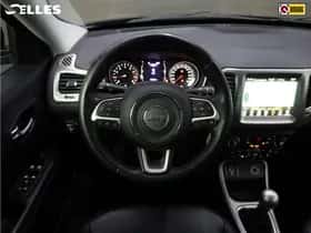 Jeep Compass (2019) thumbnail 2