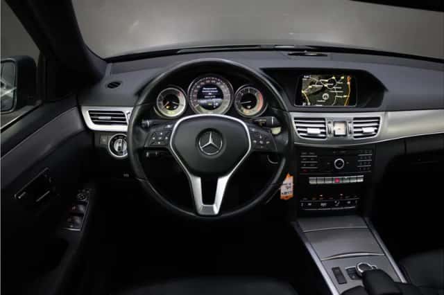 Mercedes-Benz E-Klasse (2015) thumbnail 2