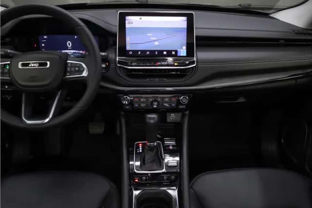 Jeep Compass (2023) thumbnail 5