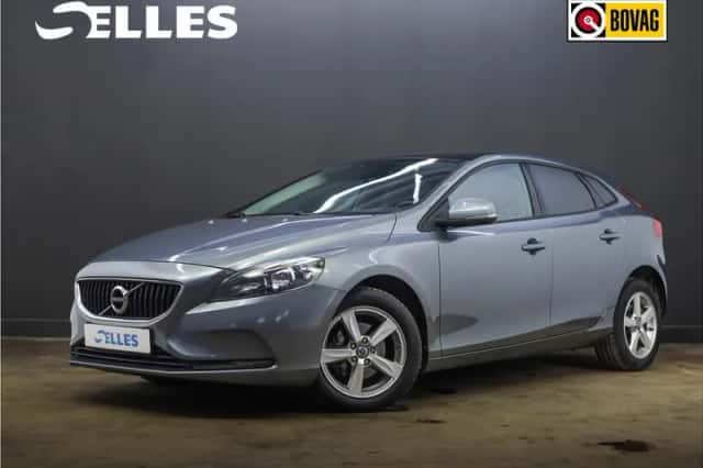 Volvo V40 (2017) thumbnail 1