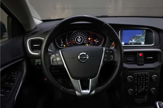 Volvo V40 (2017) thumbnail 4