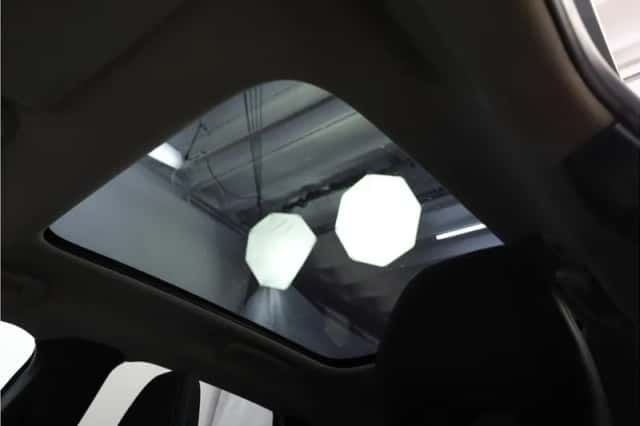 Volvo V40 (2017) thumbnail 6
