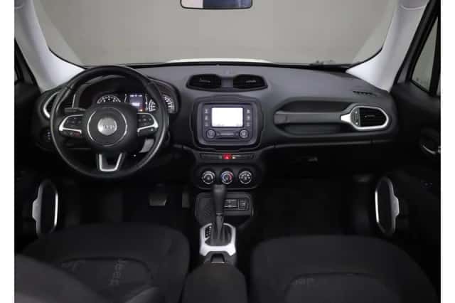 Jeep Renegade (2017) thumbnail 4