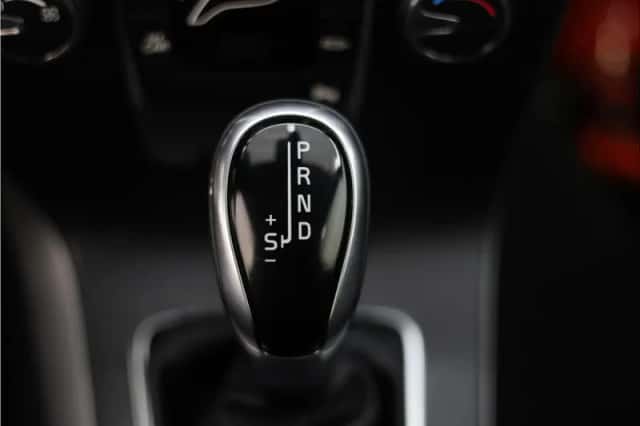 Volvo V40 (2017) thumbnail 6