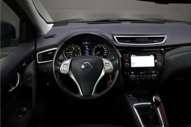 Nissan Qashqai (2016) thumbnail 2
