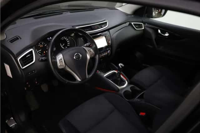 Nissan Qashqai (2016) thumbnail 5