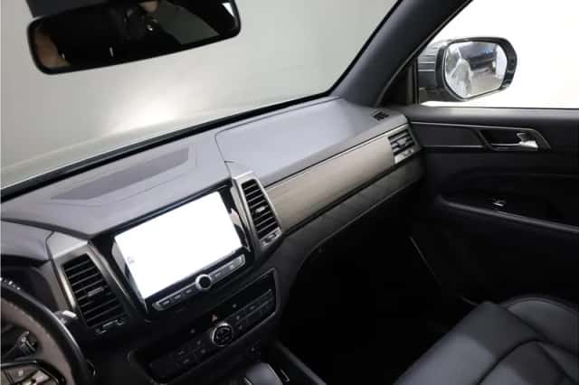 SsangYong Rexton (2021) thumbnail 6